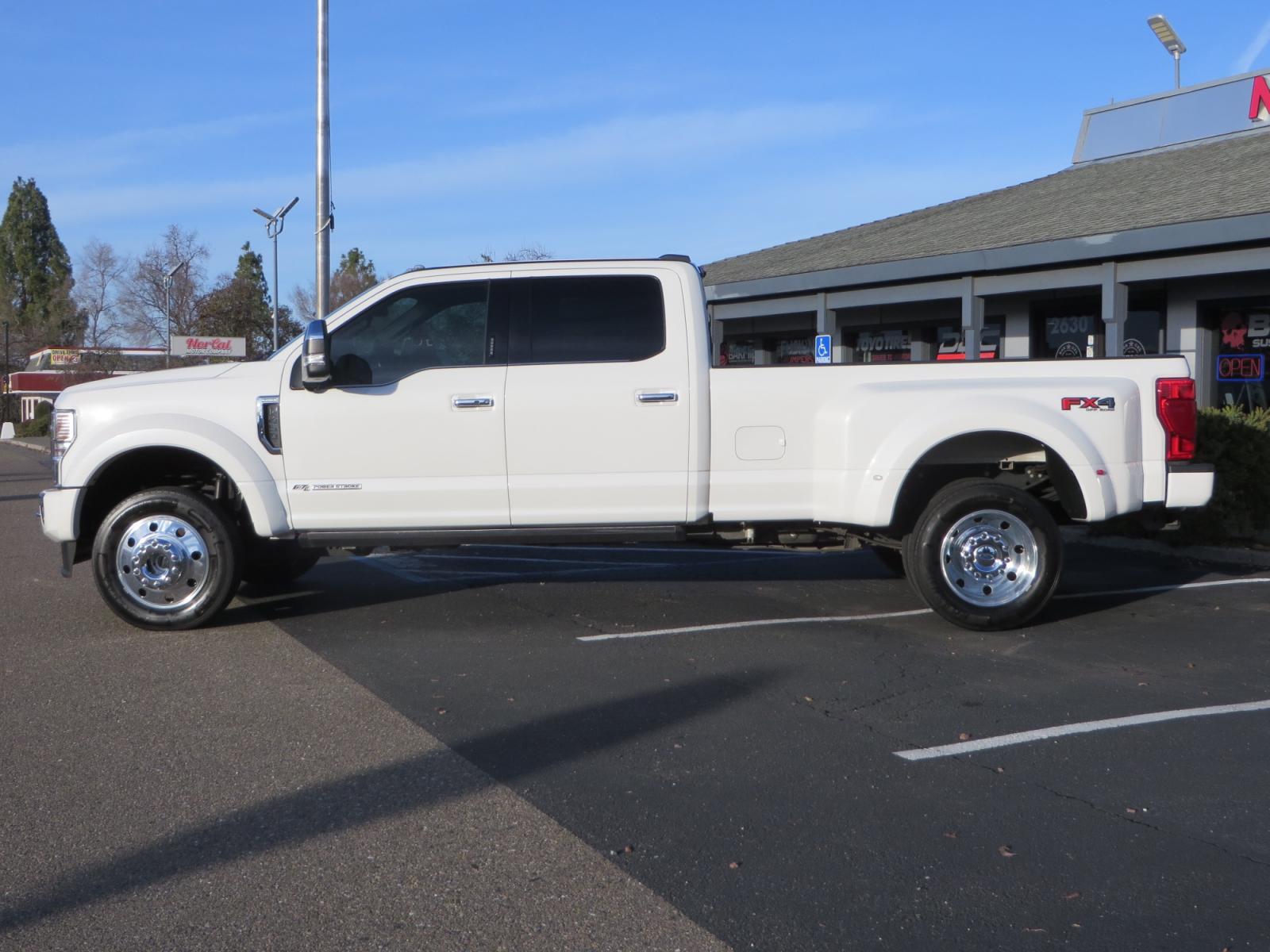2020 White /BLACK Ford F-450 SD PlatinumCrew Cab DRW 4WD (1FT8W4DT4LE) with an 6.7L V8 OHV 16V DIESEL engine, 6A transmission, located at 2630 Grass Valley Highway, Auburn, CA, 95603, (530) 508-5100, 38.937893, -121.095482 - Must see F450 with a tool box refueling station, window tint, and a center console vault. - Photo #7